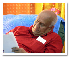 sri_chinmoy_writing.jpg